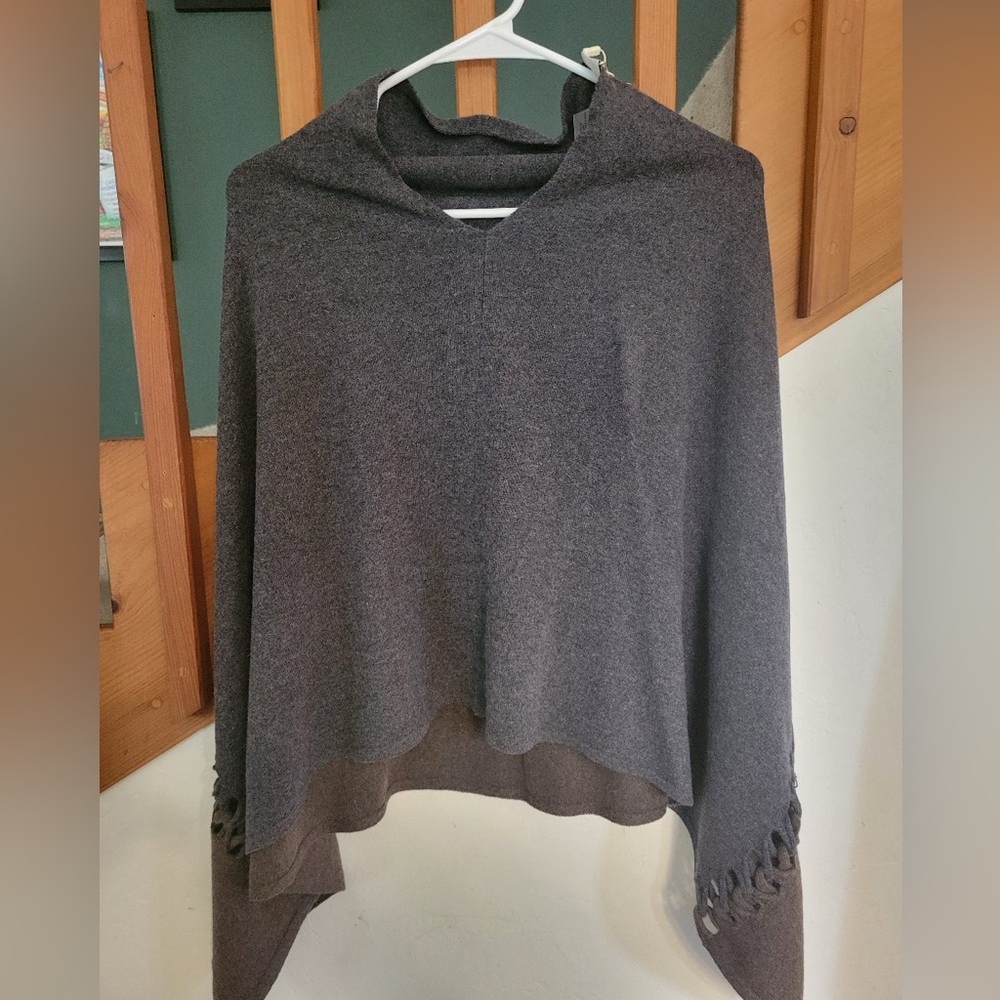 NWT Kinross Cashmere poncho